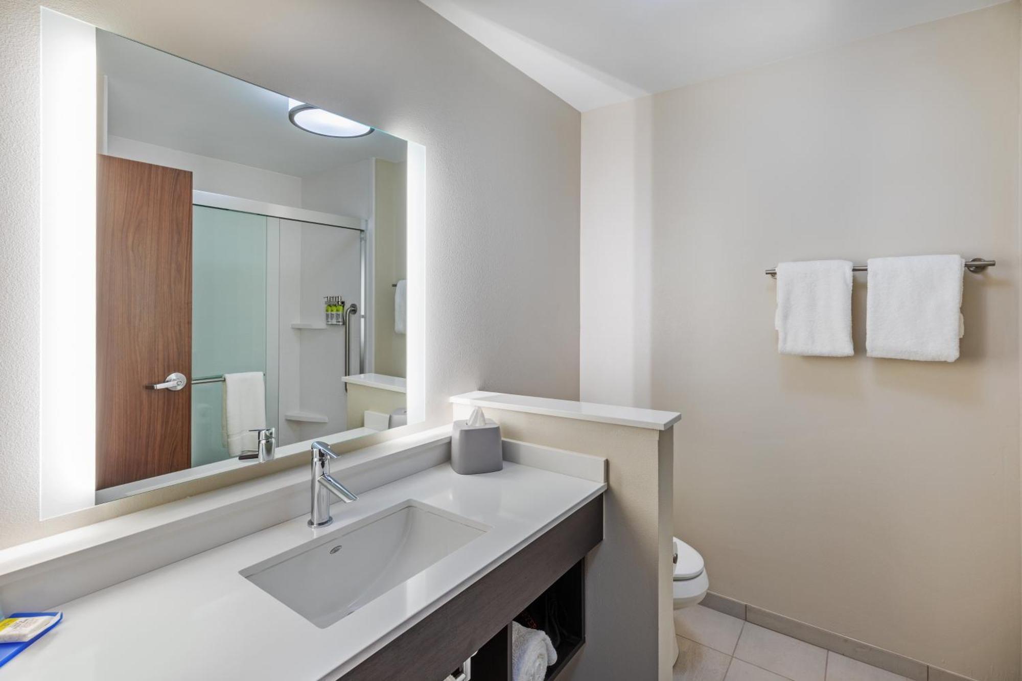 Holiday Inn Express & Suites Purcell By Ihg Bagian luar foto