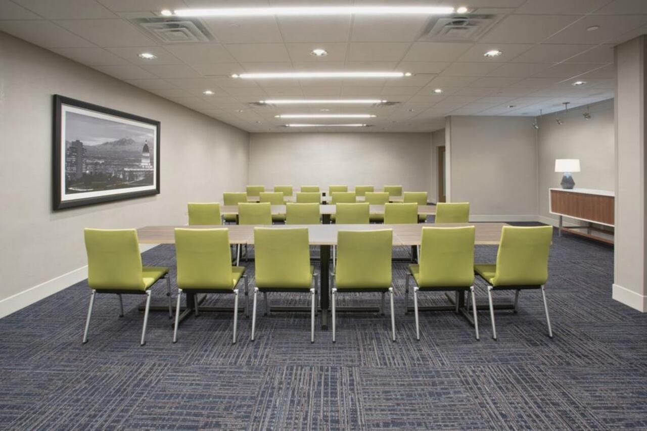 Holiday Inn Express & Suites Purcell By Ihg Bagian luar foto
